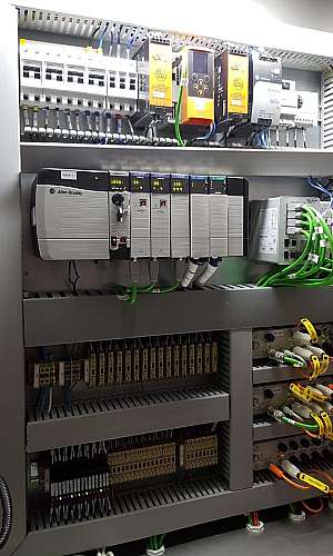 Manutenção em CLP Manutenção em CLP