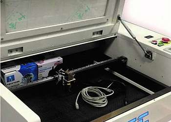 Máquina a laser de cortar mdf Máquina a laser de cortar mdf