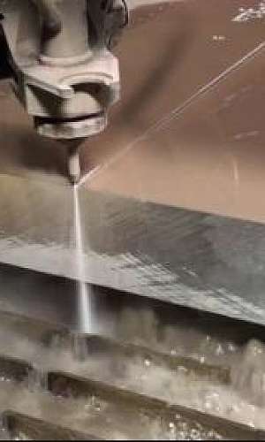 Serviço de corte com jato d'agua Serviço de corte com jato d'agua